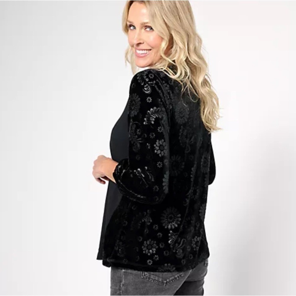 Logo Lori Goldstein Black Floral Velour Women's Top Size 1X